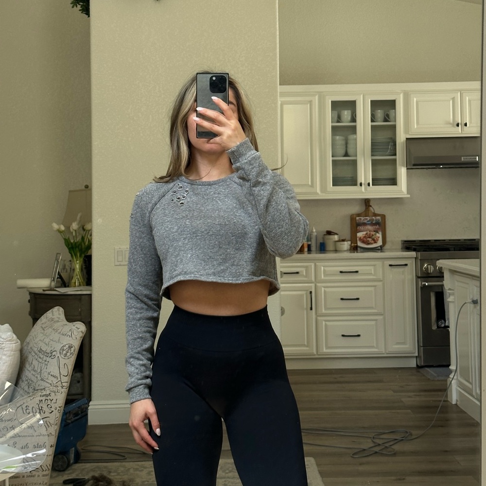 Grey cropped sweater